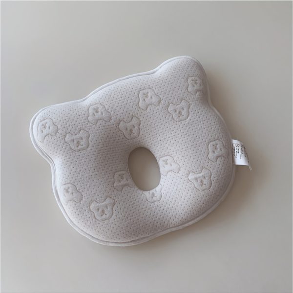 A Creatively Cute and Comfortable Resting Mat for Cats and Small Dogs, a Pet Pillow, a Pillow for Puppies and Kittens, a Pet Supply Pillow, a Hollow-out Breathable Ultra-high Resilience Soft Pillow