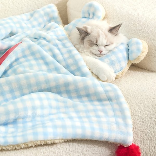 Vintage Plaid Pet Blanket And U-Shaped Pillow Combination, Cute U-Shaped Bear Ear Pillow, Blanket Soft And Comfortable Double-Sided Use, Can Be Covered And Cushioned
