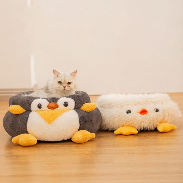 1pc Cozy Penguin Cat Bed - Soft Polyester Sleeping Pad for All Seasons, Warmth, Deep Sleeping, White with Black Accents, Perfect for Indoor Cats, Cozy Cat Bed | Playful Design | Soft Polyester Bed