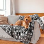High Quality Pet Blanket for Dogs & Cats - Super Soft Warm Fluffy Bedspread, Urine-Proof Washable Large Dog Bed Protector with Cute Puppy & Kitten Patterns, All Breed Sizes (Pomeranian, German Shepherd, Poodle) - u002FOutdoor Use