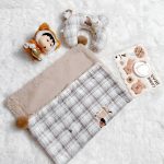 Vintage Plaid Pet Blanket And U-Shaped Pillow Combination, Cute U-Shaped Bear Ear Pillow, Blanket Soft And Comfortable Double-Sided Use, Can Be Covered And Cushioned